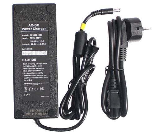 Sparta/Batavus Acculader 42V 2A 2.1-stekker